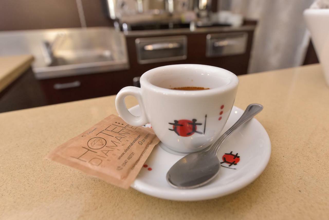 Hotel Diamante Чезенатико Екстериор снимка